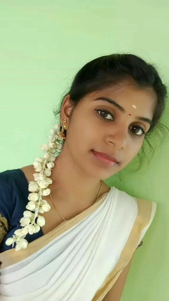 யாழினி